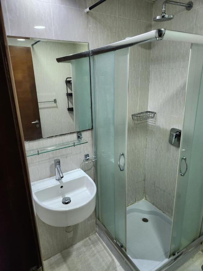 Furnished Studio Apartment Near Business Bay Metro Station دبي المظهر الخارجي الصورة