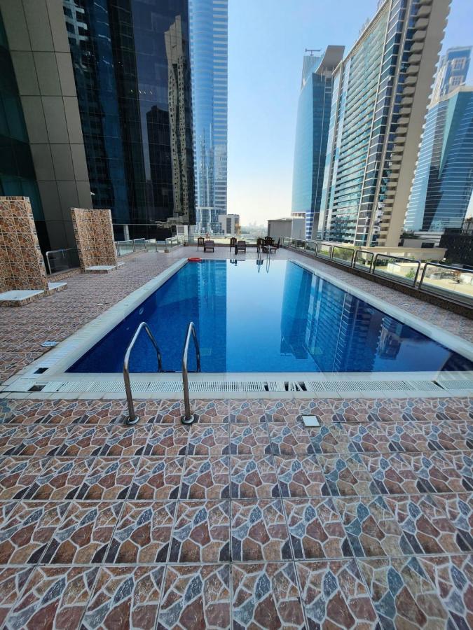 Furnished Studio Apartment Near Business Bay Metro Station دبي المظهر الخارجي الصورة
